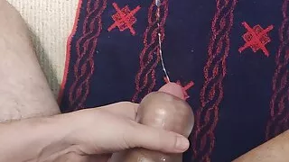 Das warme Muschi-Spielzeug hat mich hart zum Sperma gebracht!