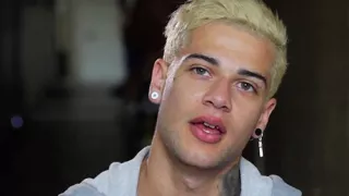 Backstage with Mickey Taylor