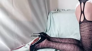 Femboy Arsch in Strümpfen Netzstrümpfen