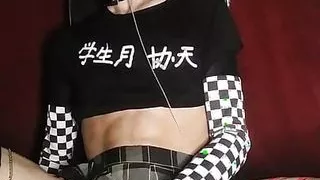 Ich liebe es, mich als FemBoy zu verkleiden, um zu masturbieren und meinen Fetisch auszuleben.