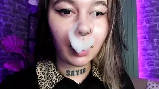 Vaping and make a lot of smoke