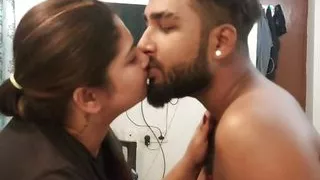 Malkin ne Nokar se chudwaya