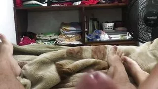 Amante safada batendo aquela punheta antes de dormir