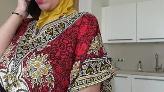 Beurette arabe a la chatte chaude poilue se fait defoncer par son boss britanique