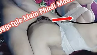 Pakistani Larki Ki Doggy style Main Phudi Maari Lun Ki Pyaasi Larki.. Gand Main Bhi Lun Dala Doggystyle Fuck