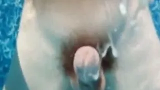 Cumming underwater without hands. One of the most amazing videos I've ever seen. xxytherry