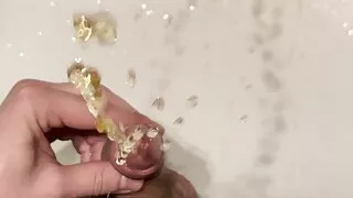 Pissing fountain in the bathroom sink - you want to drink my urine