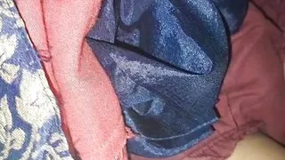 Desi bhabhi ne kiya chut me Began se sexy Hindi