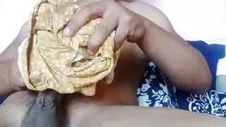 Imdian boy masturbating