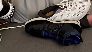 Waking Up In A Bed Full Of Sneakers And Playing, Cumming