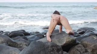 Shows Off And Demi Fray In Coastal Adventure