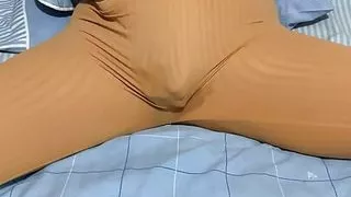 Premiering leggings, I wet them a lot