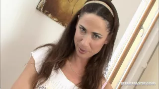 Cougar Is A Filthy First Date