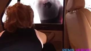 Gruppe hart ficken im Auto