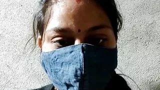 Village bhabhi gaand our chuth mein dildo lagakar boyfriend se chudvai clear pussy