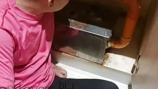Horny wife seduces plumber in the kitchen while husband at work Pinay lovers ph