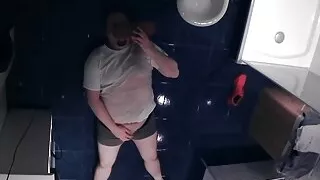 Baden, Badezimmer, Mollige Frauen, Fett, Pissen, Kleiner Schwanz