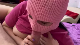 Trahnul V Rot Svou Podrugu