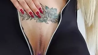 Sexy Goddess Tries Out A New Vibrator! - Of Leaked