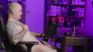 Testing the new Daphne Laat FeelStars stroker with my custom stroker case mod