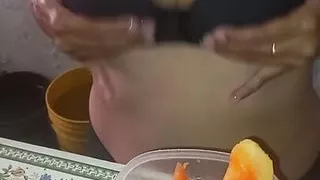 who wants to eat my papaya and my ass