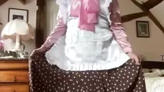 In vintage bourgeois bonniche