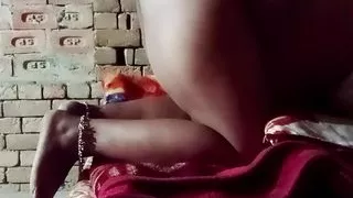 Dewar ne mujhe gandi galiyan de de kar choda ghodi bna kar thukai ki