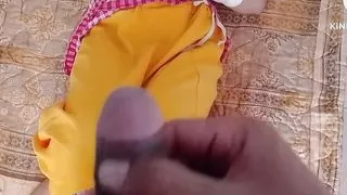 Bhabhi devar ko sote hu pela