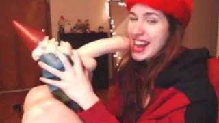 Cam Model In Funny Sucks Off A Gnome