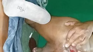 Habriendo mi ano con pepino 2