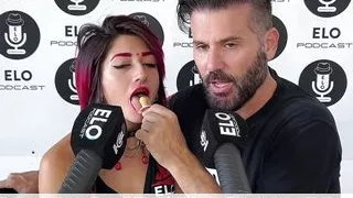 Lucy Muestra Sus Tetas Naturales