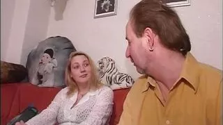 This is how Simones shows me how she sucks and licks a wet cock