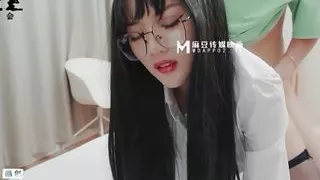 Busty hot step-mom with sexy pantyhose teasting her young step-son to fuck her tight pussy