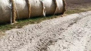 Get naked on hiking way for your titslapping
