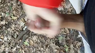 Cruising at woods and of course found a nice dick to cum