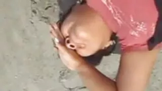 Desi lanja nu beach lo open chesi pooku lo modda petti kekalu pettela denga outdoor beach fucking in telugu