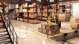 The office wife #30 - Stacey and Nate went out ... Nate fucked Stacey in the bathroom ... Jason , Stacey and Jessie had