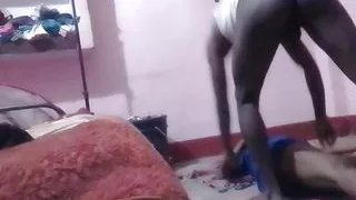 Bhabhi ko gandh marli raat me chupke se diya