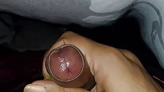 Hardcore Masturbation inside bed Sheet