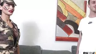 Amateur guy and his sexy casting, thanks to hot mommy Nataly Quinn