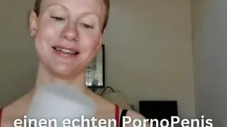 Slutty Schlampe Lora bekommt ihr Arschloch gefickt und hart gedehnt