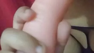 This bitch loves to stick things up her ass, watch her do it non-stop