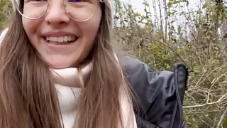 18yo Teen outdoor Pissing from huge Pussy