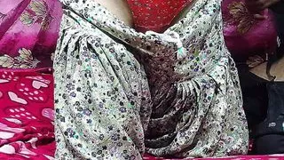 Nokar ne jabardasti Malkin ki chut par maal jhad diya