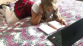 Girl farting and mewing gam in school uniform