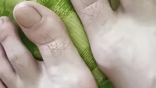 Hairy toes! Natural toe nails, gorgeous soles.