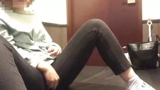 Girls ◯ students who bring toys at Necafe and masturbate while watching erotic videos.