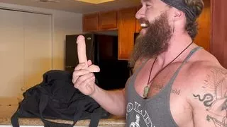 Bi-curious Bodybuilder Fucks his Gym Partner