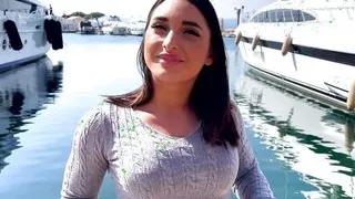 Sarah, young brunette who loves cock