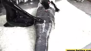 Fejira com Lovely girl in full body bondage and conditioning